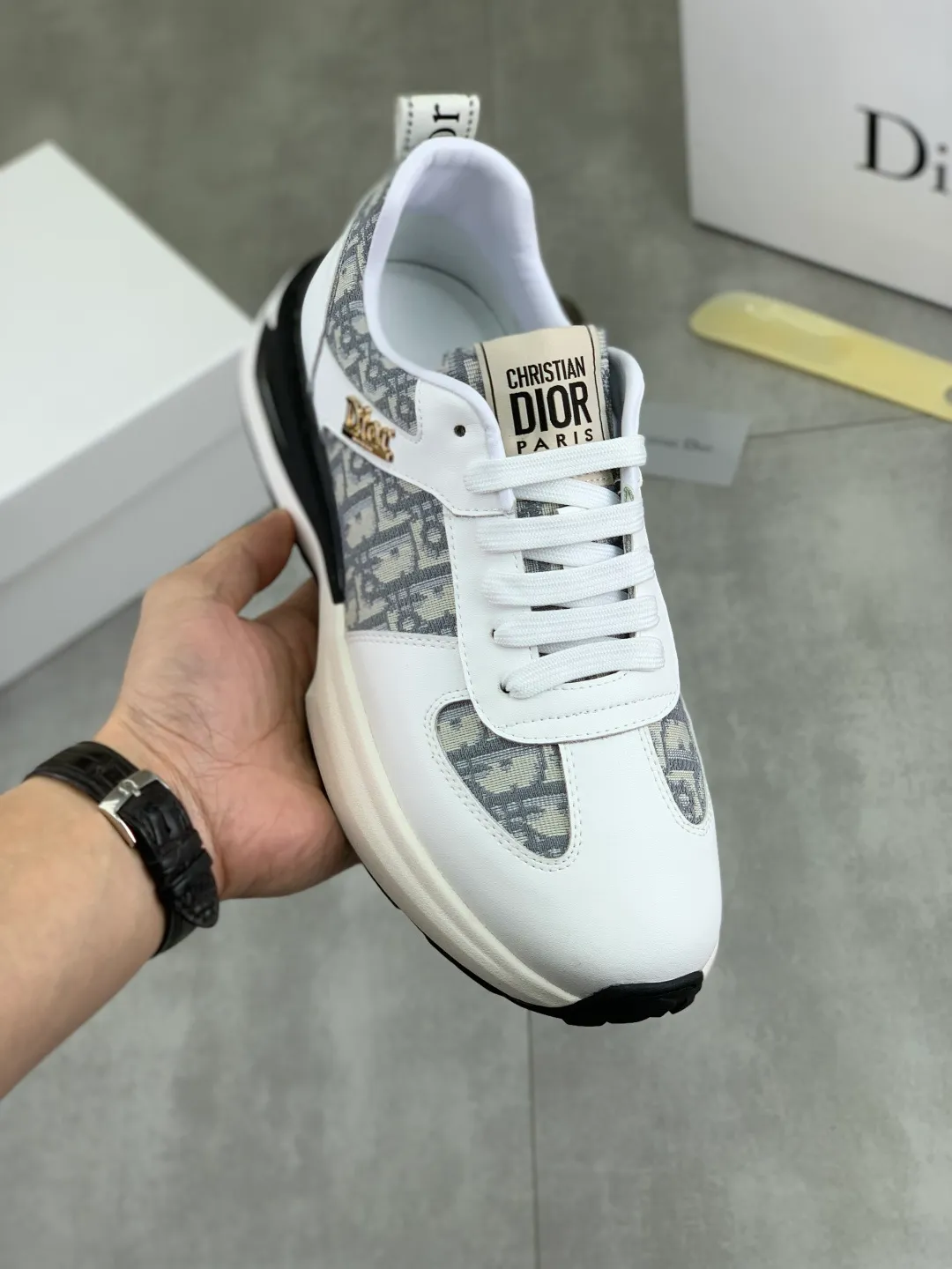 Men's Men's Shoes💰P440💰[New Style]🆘[Dior] Dior original lace-up low-top men's shoes Classic casual shoes 🔥This model is the official classic model with high quality and made by famous original designers. It is made of high-quality cowhide with original materials➕Comfortable and breathable mesh lining➕Pigskin insole. The perfect last shape and generous and fashionable design have attracted many consumers. Suitable for drivers to drive🚗What you want is the highest quality in the market. Color: 2️⃣Code number: 38--44